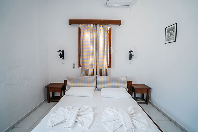 Δωμάτιο με διπλό κρεβάτι