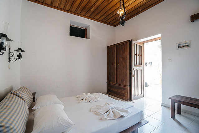 Δωμάτιο με διπλό κρεβάτι