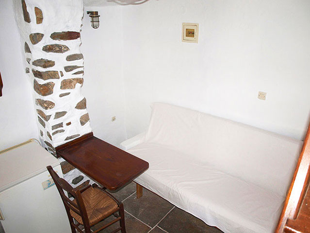 Καναπές-κρεβάτι στο Καμίνι