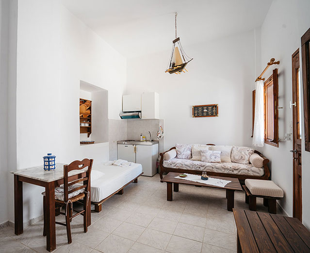 Μικρό καθιστικό και κουζινάκι