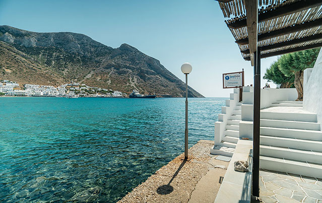 Το Seaside accommodation στις Καμάρες Σίφνου